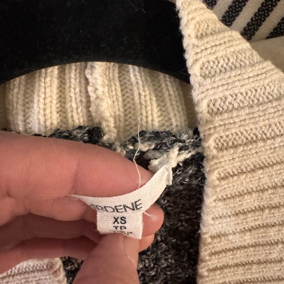 NEW Cardigan ✨ - Picture 4 of 4